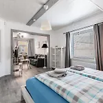 Weisse Stadthaus Daire *