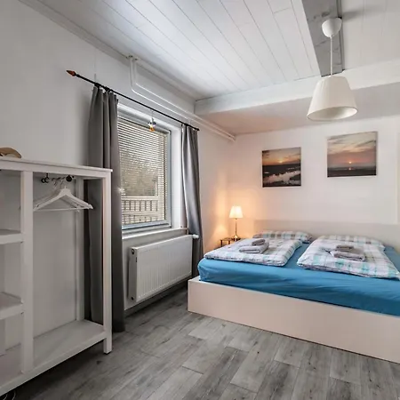 Weisse Stadthaus Appartamento Wesselburen