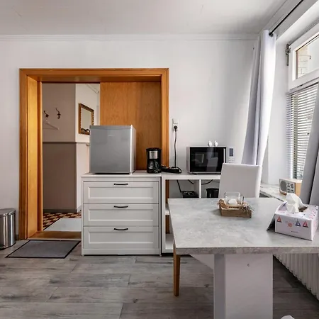 Weisse Stadthaus Apartment Wesselburen